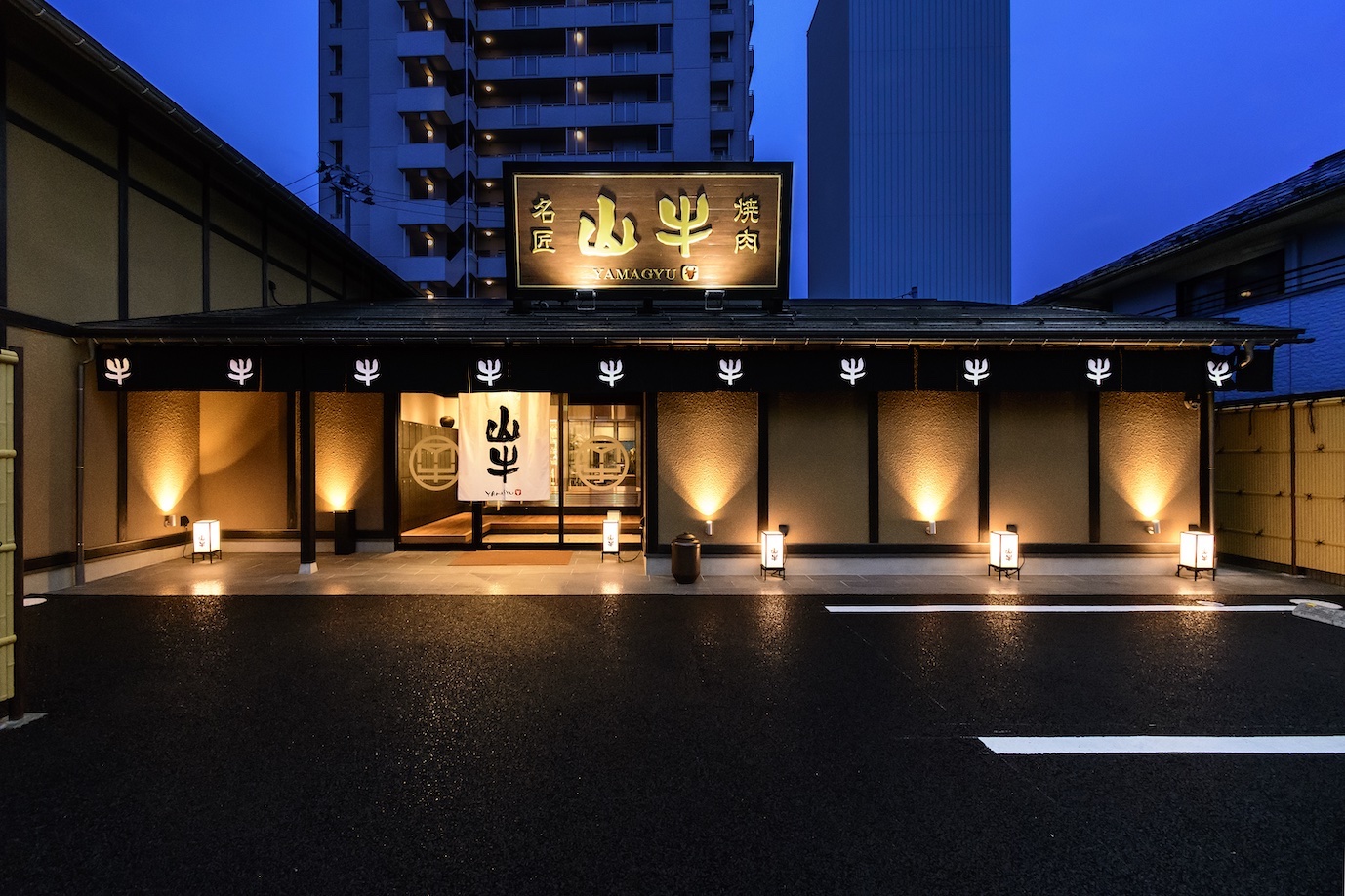 「どよーびぽんち」に「焼肉名匠　山牛」山形店が登場